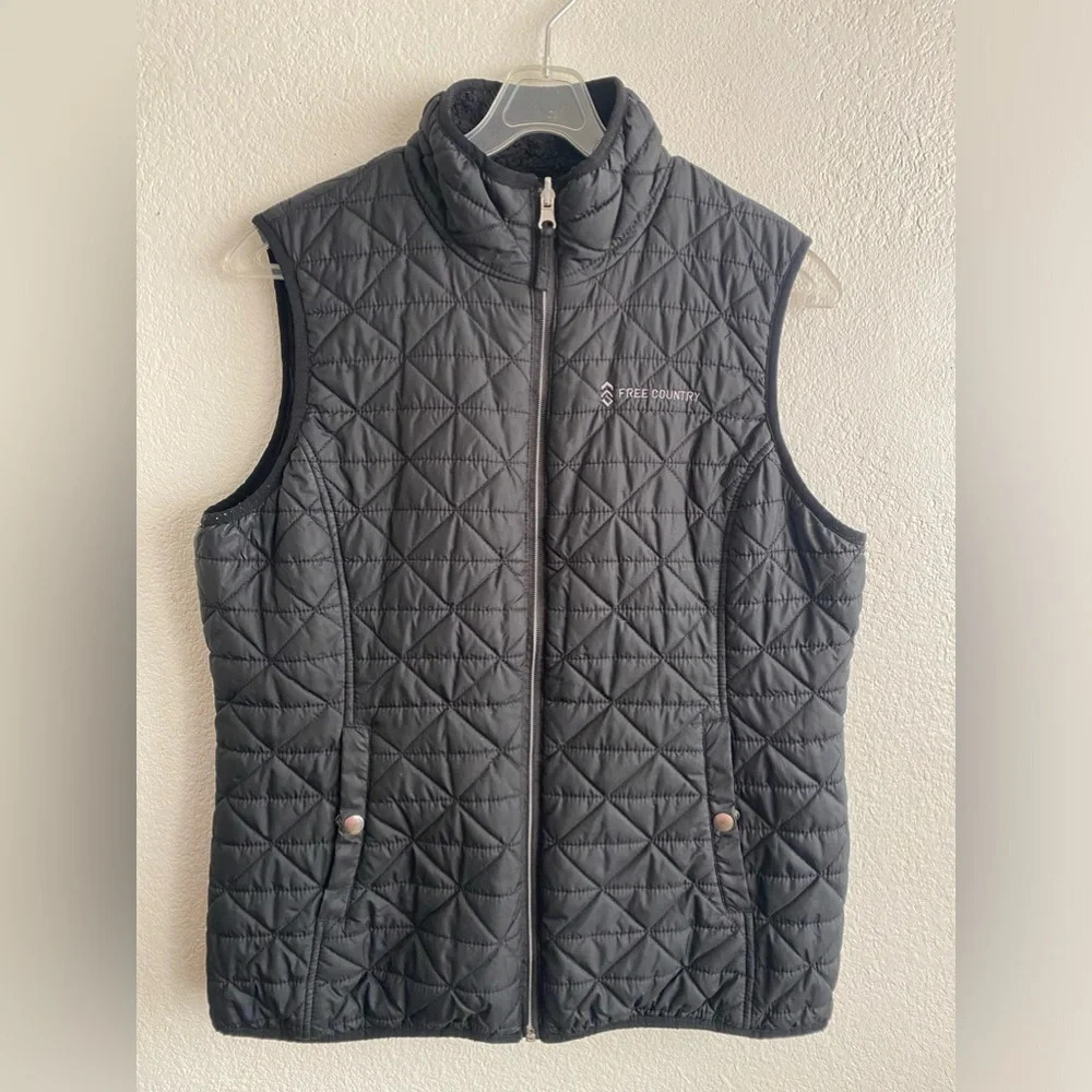 💥Free Country Women Black Lightweight Warm Synthetic Fill Quilted Vest M - Picture 2 of 10